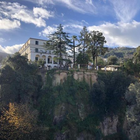 Готель Relais La Rupe Сорренто Екстер'єр фото