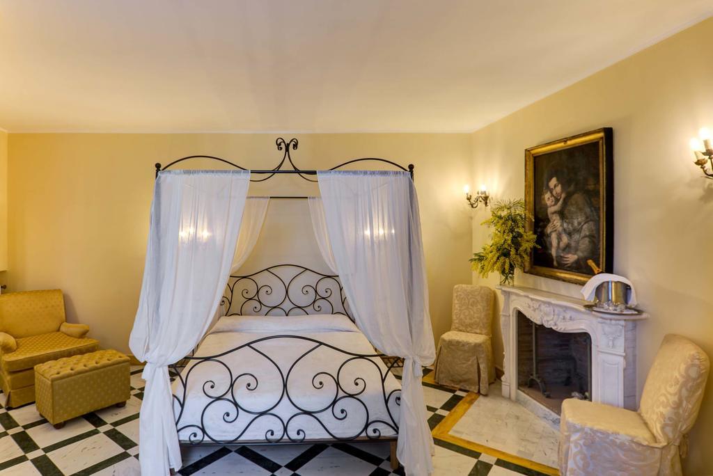 Готель Relais La Rupe Сорренто Екстер'єр фото